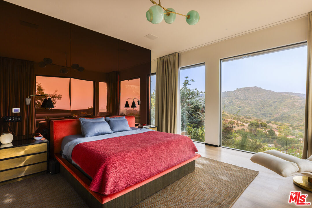 MLS #25587139 image #10