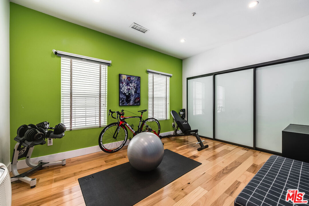 MLS #25587161 image #24