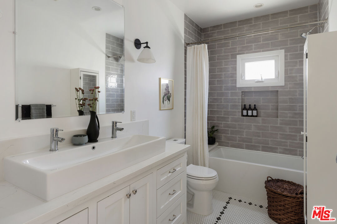 MLS #25587201 image #22