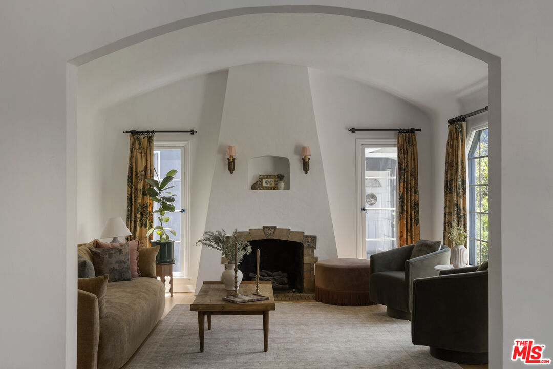 MLS #25587201 image #5