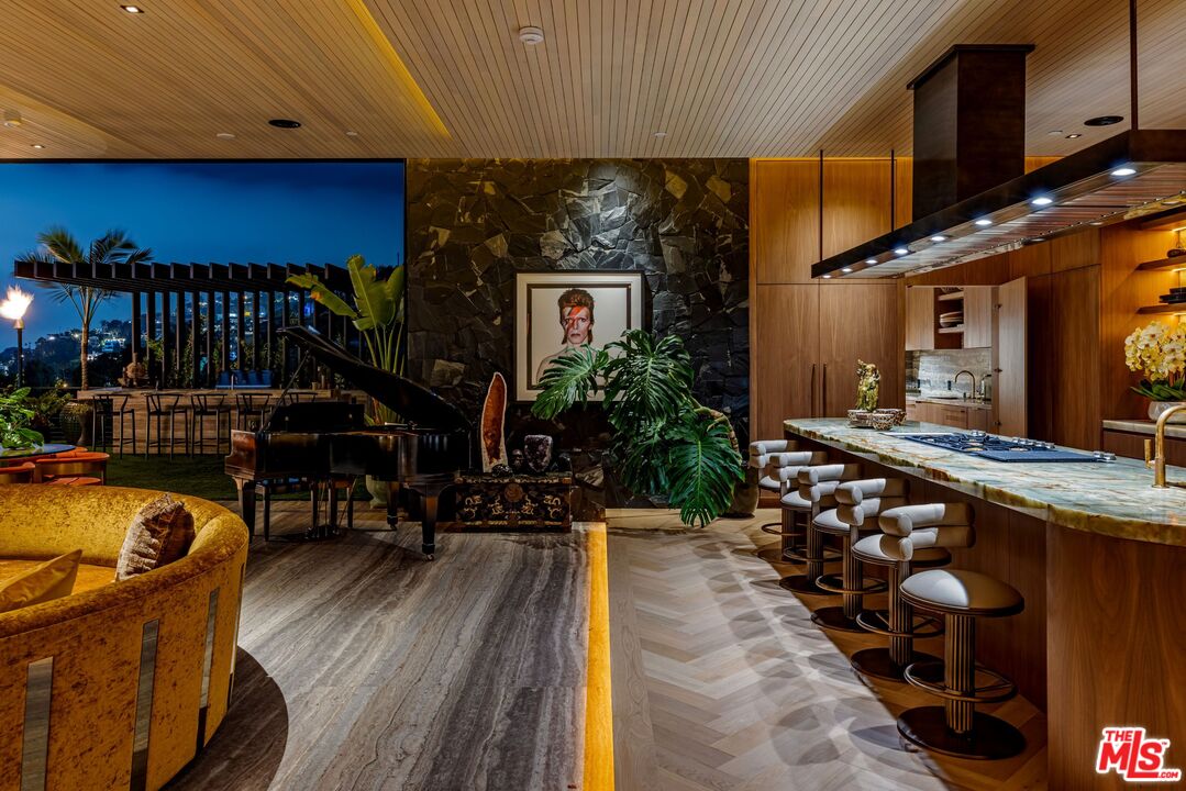 MLS #25587213 image #10