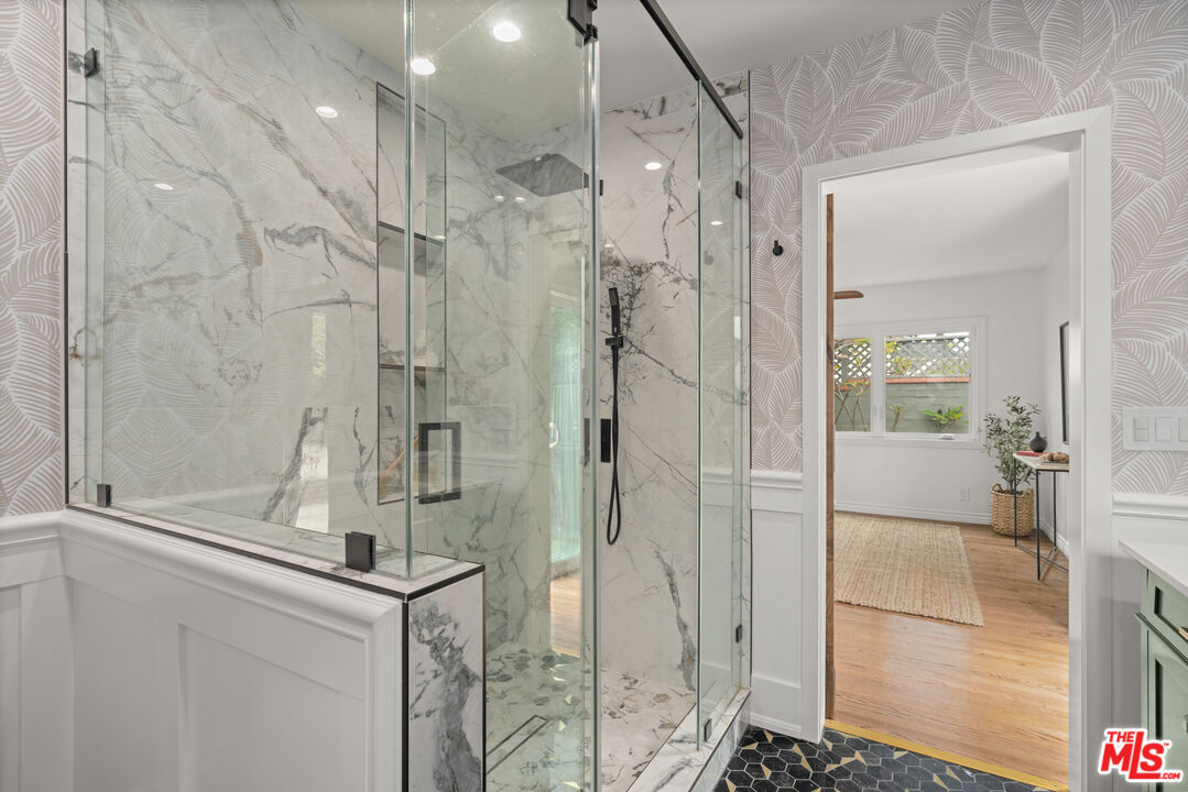 MLS #25587239 image #17