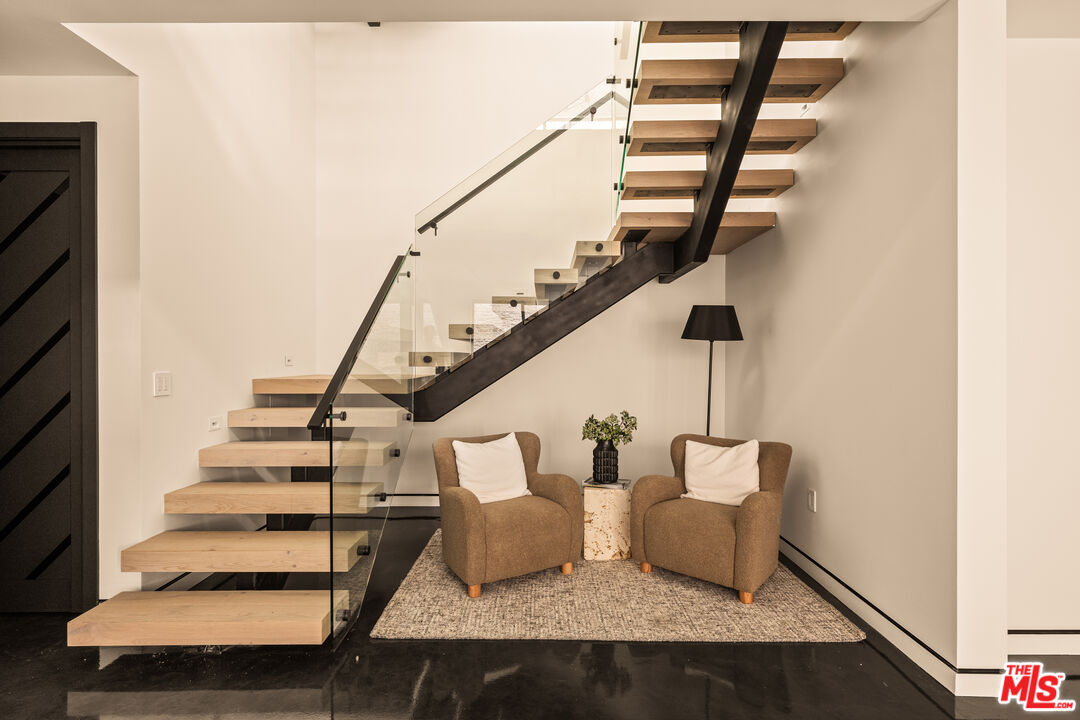 MLS #25587365 image #19