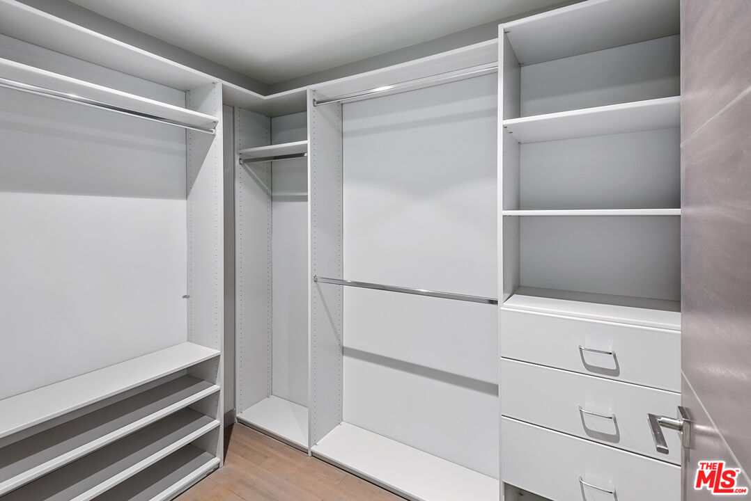 MLS #25587483 image #24