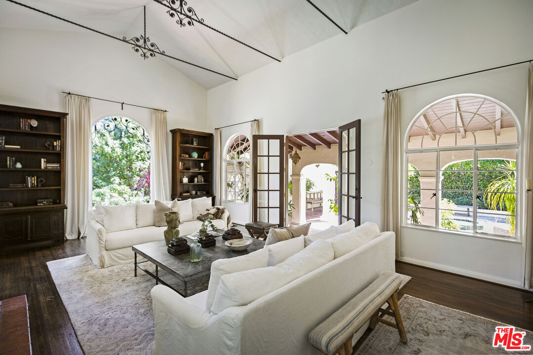 MLS #25587505 image #10