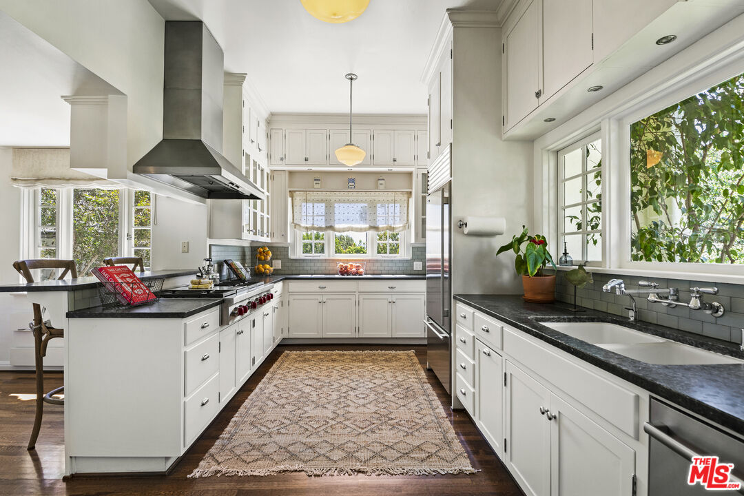 MLS #25587505 image #17