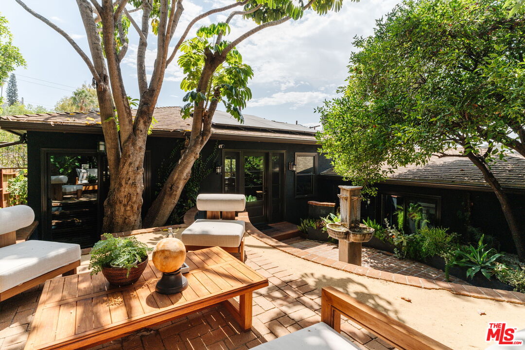 MLS #25587539 image #1