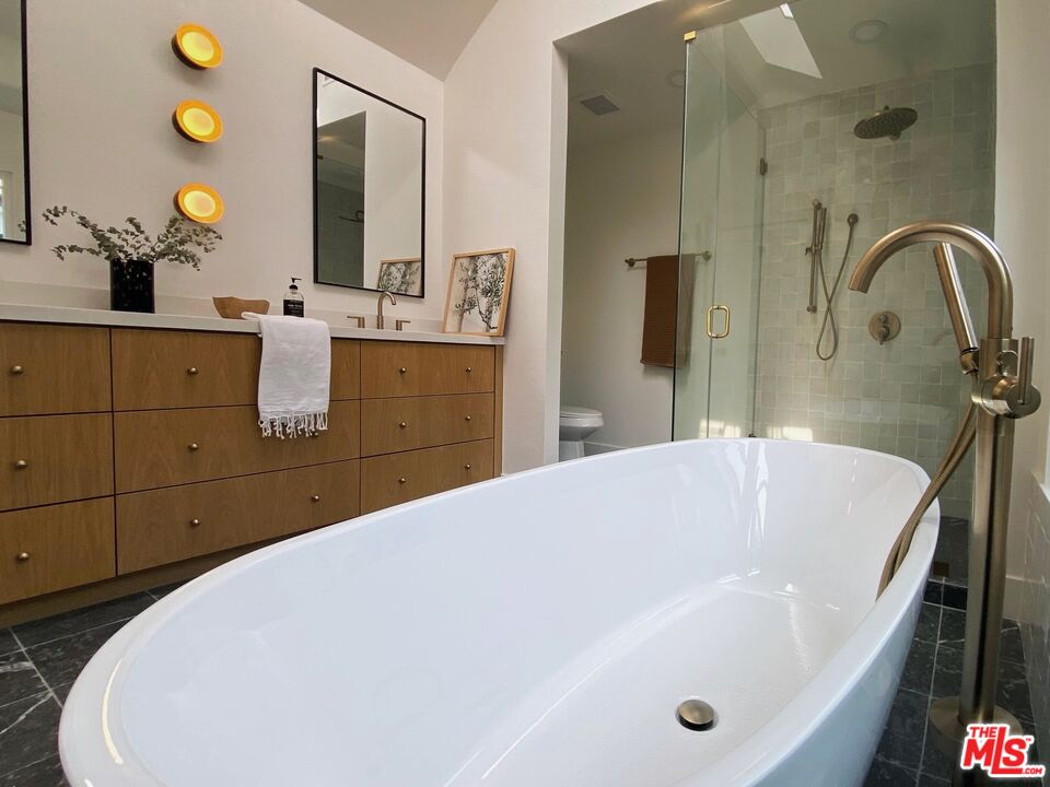 MLS #25587541 image #23