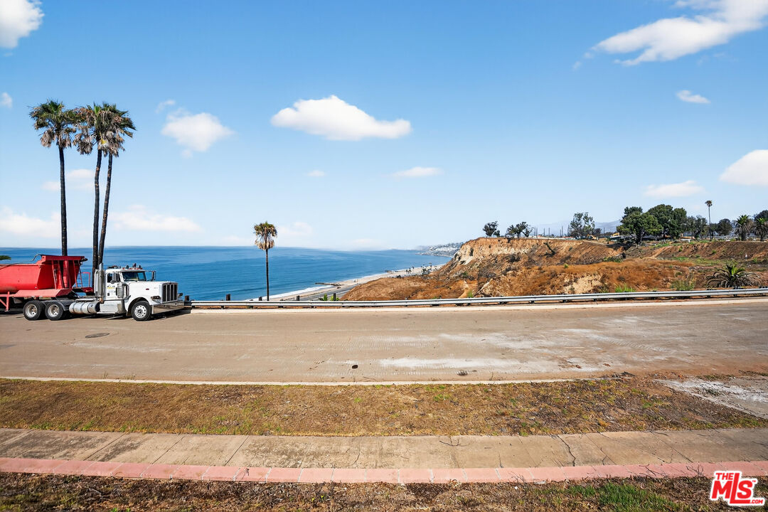 MLS #25587669 image #15