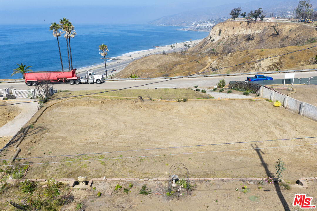 MLS #25587669 image #21