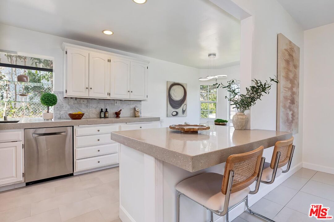 MLS #25587723 image #15