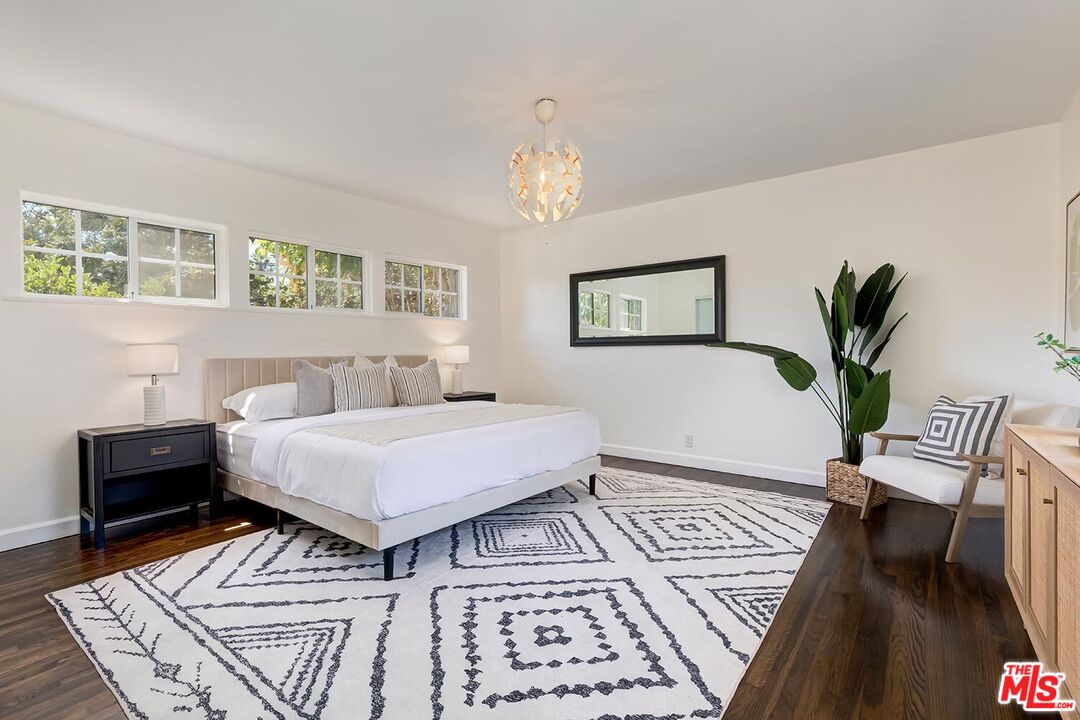 MLS #25587723 image #24