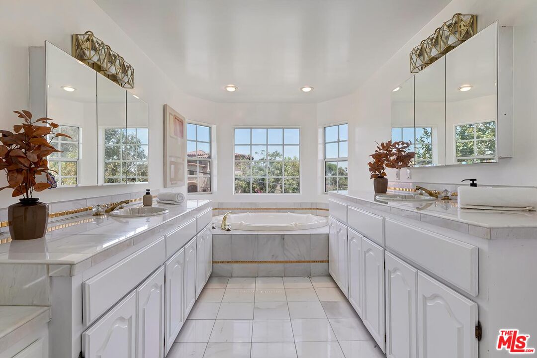 MLS #25587723 image #37