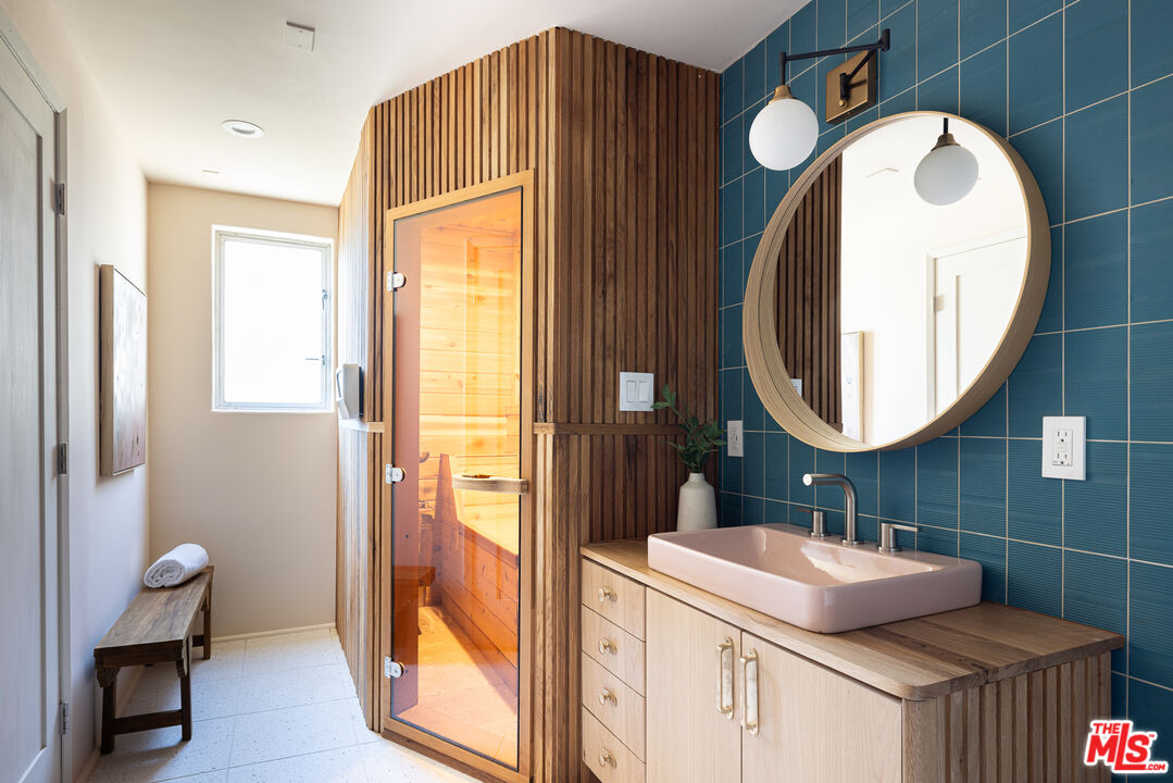 MLS #25587729 image #22