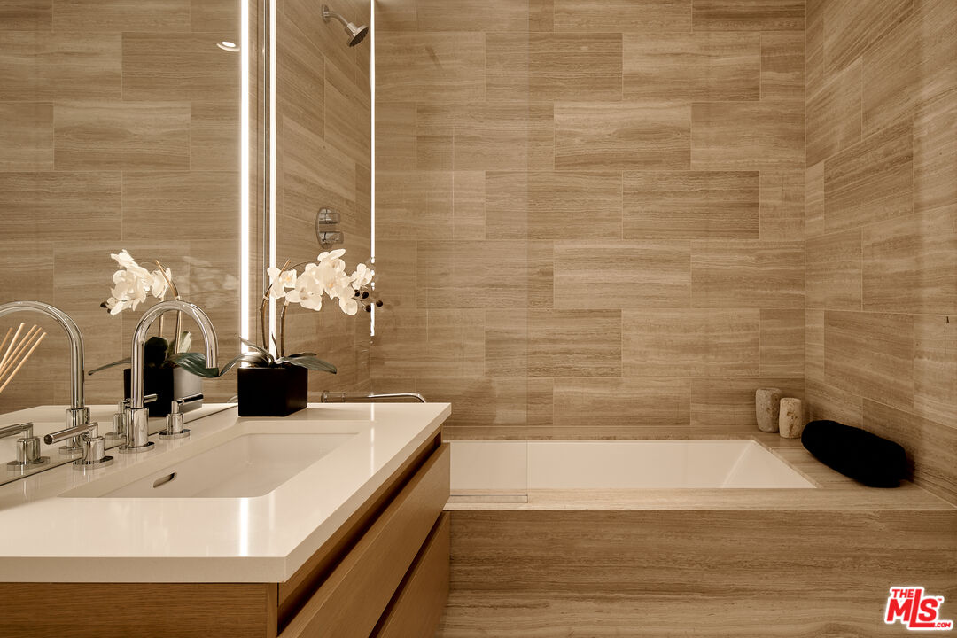 MLS #25587743 image #23