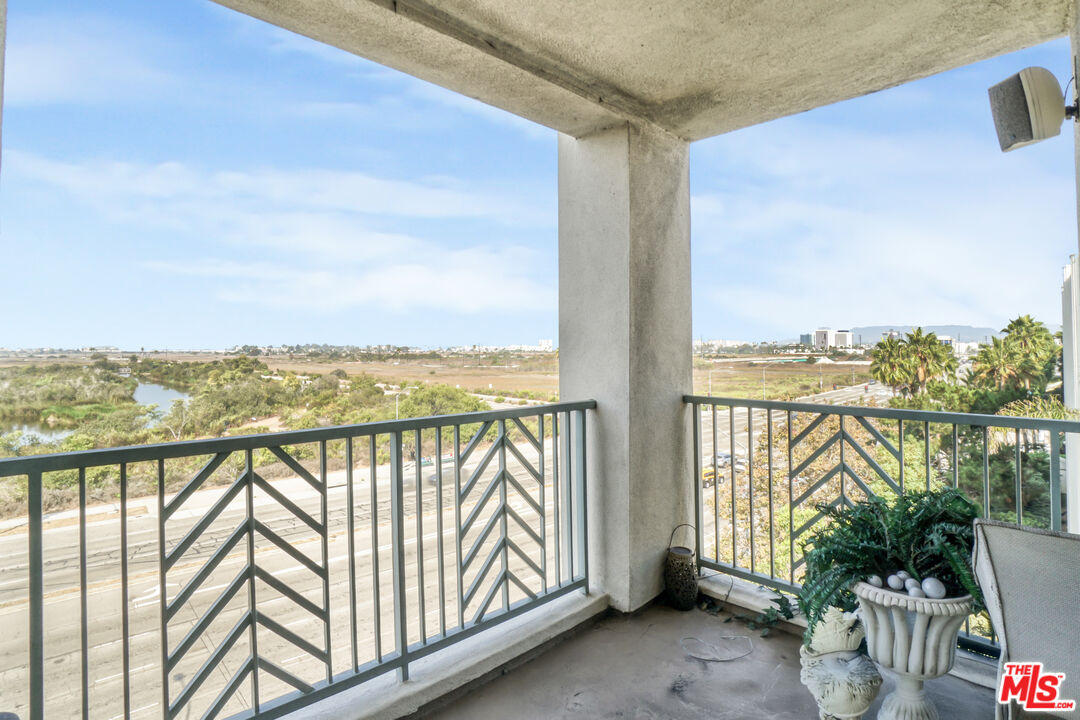 MLS #25587815 image #13