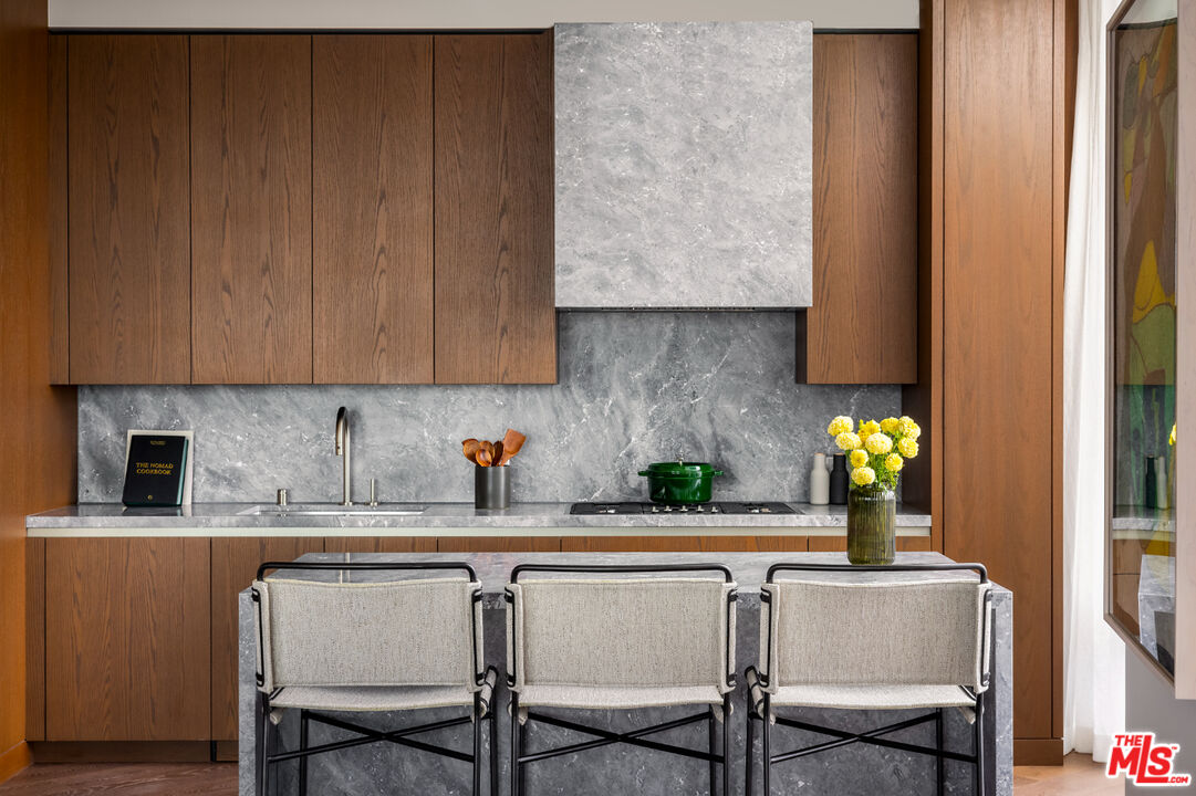 MLS #25587915 image #2