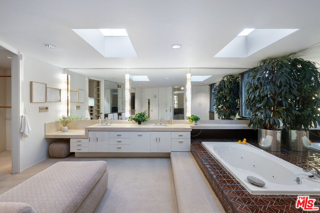 MLS #25588037 image #32