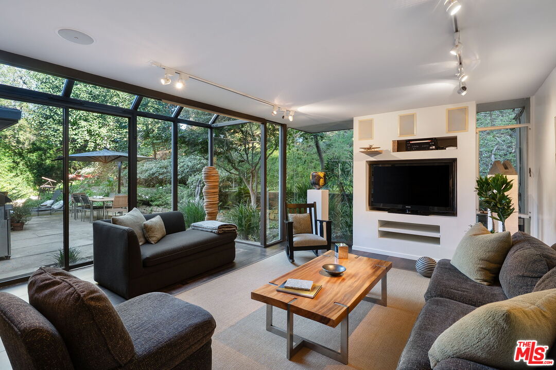 MLS #25588037 image #8