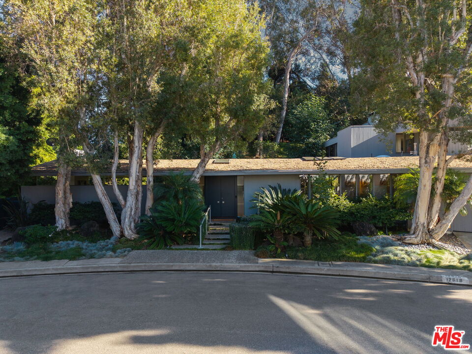 MLS #25588037 image #0