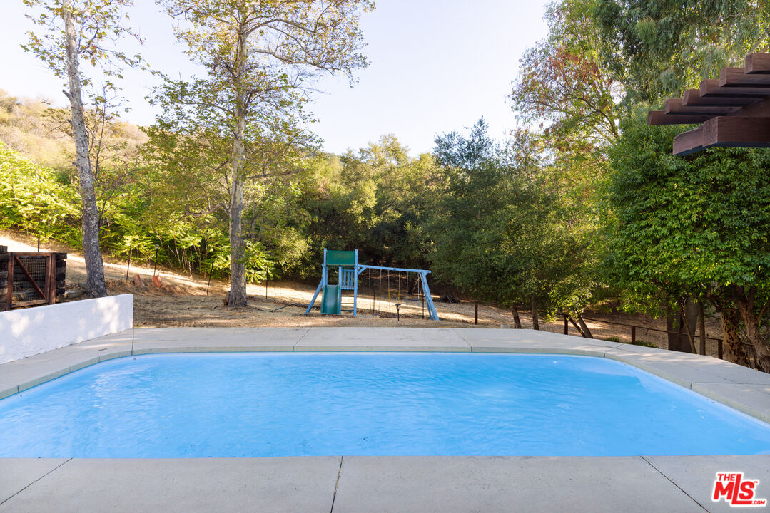 MLS #25588263 image #22