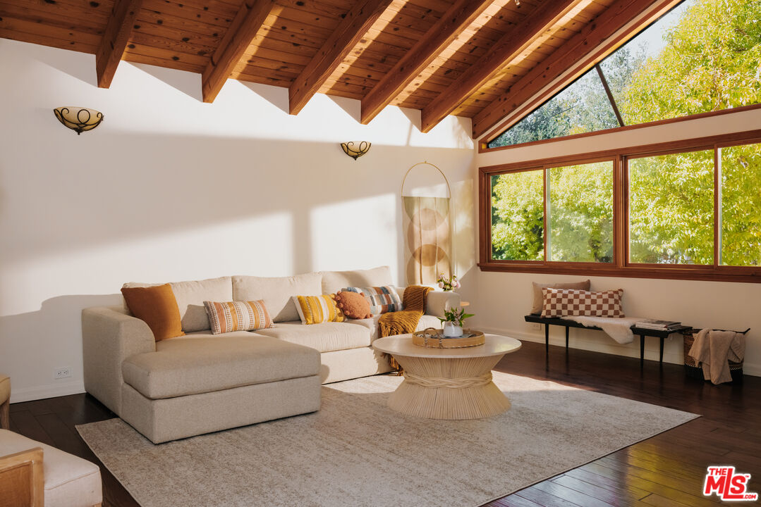 MLS #25588263 image #2