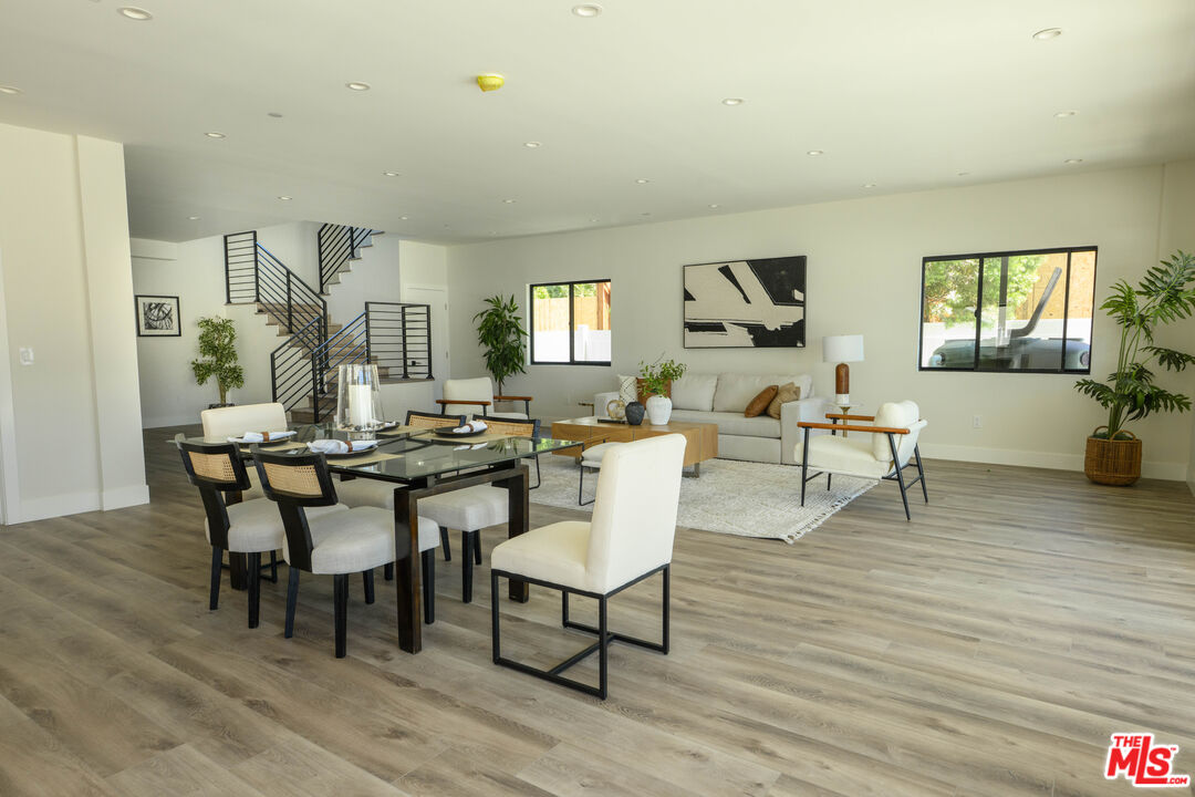 MLS #25588281 image #24