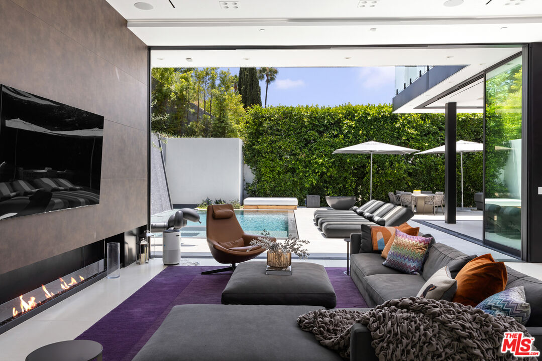 MLS #25588381 image #10