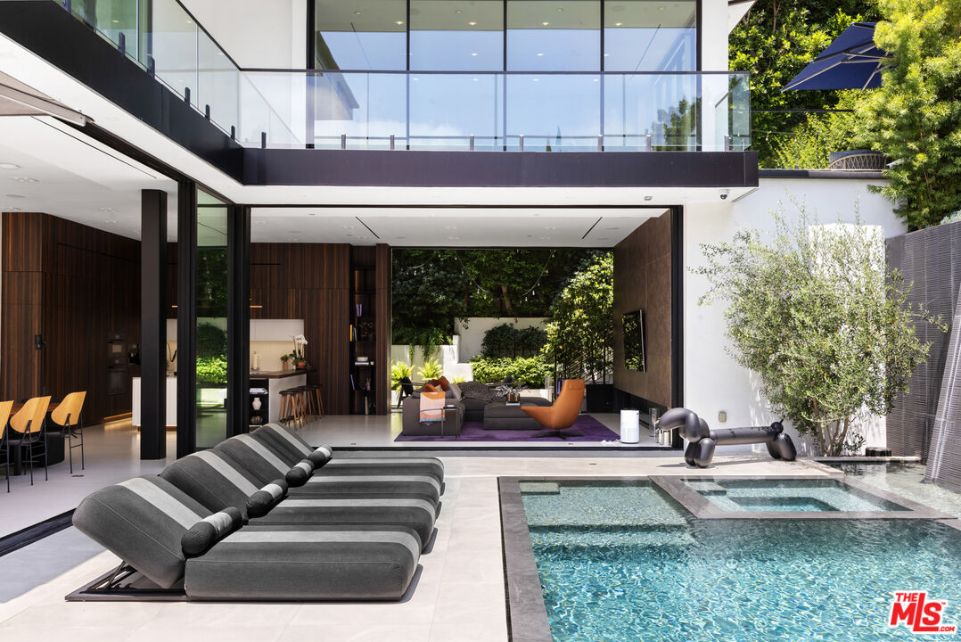 MLS #25588381 image #12