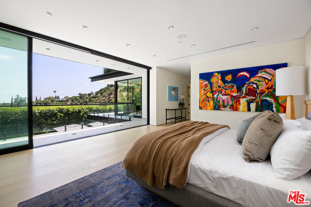 MLS #25588381 image #14