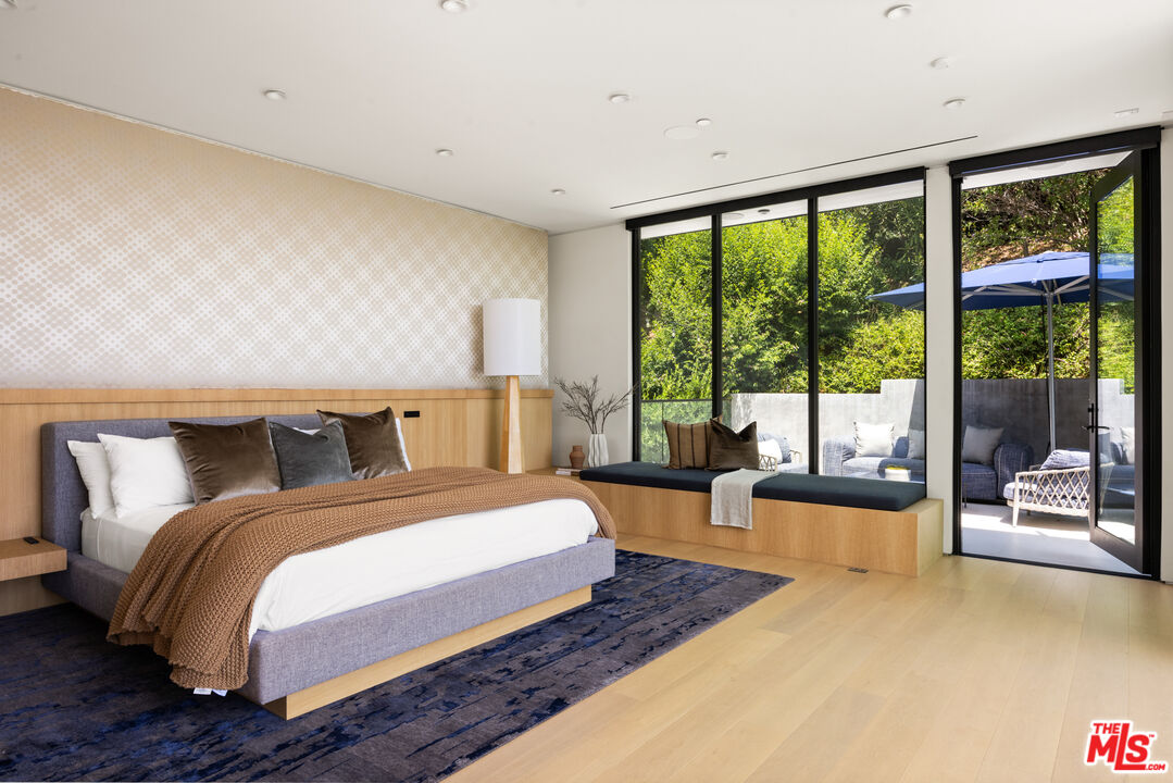 MLS #25588381 image #15