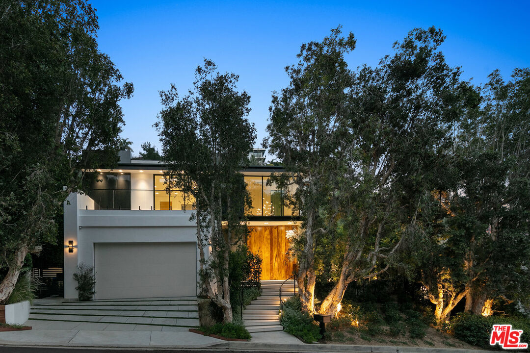 MLS #25588381 image #1