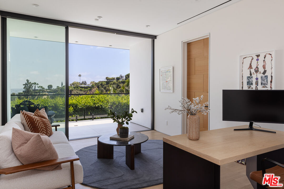 MLS #25588381 image #20