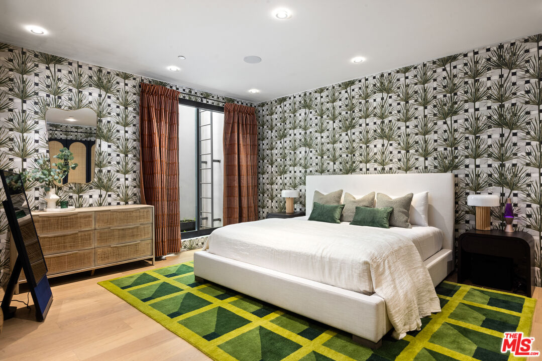 MLS #25588381 image #27