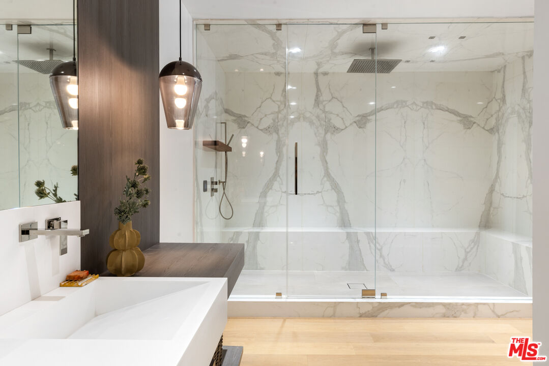 MLS #25588381 image #28