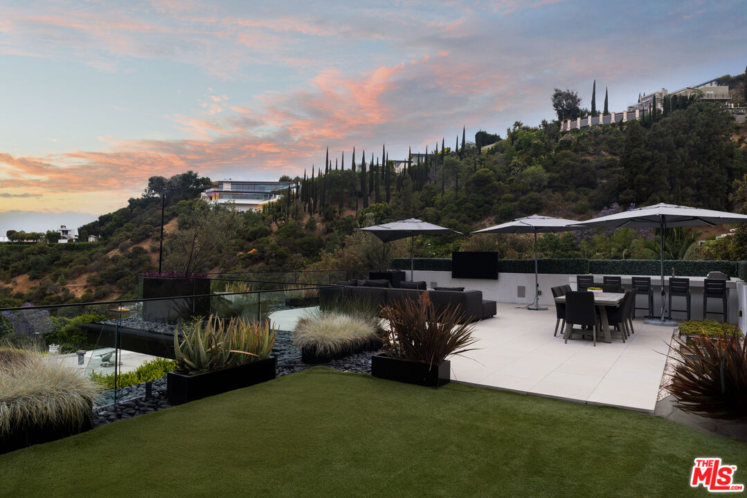 MLS #25588381 image #33