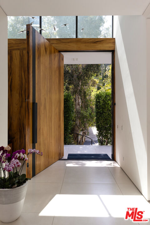 MLS #25588381 image #3