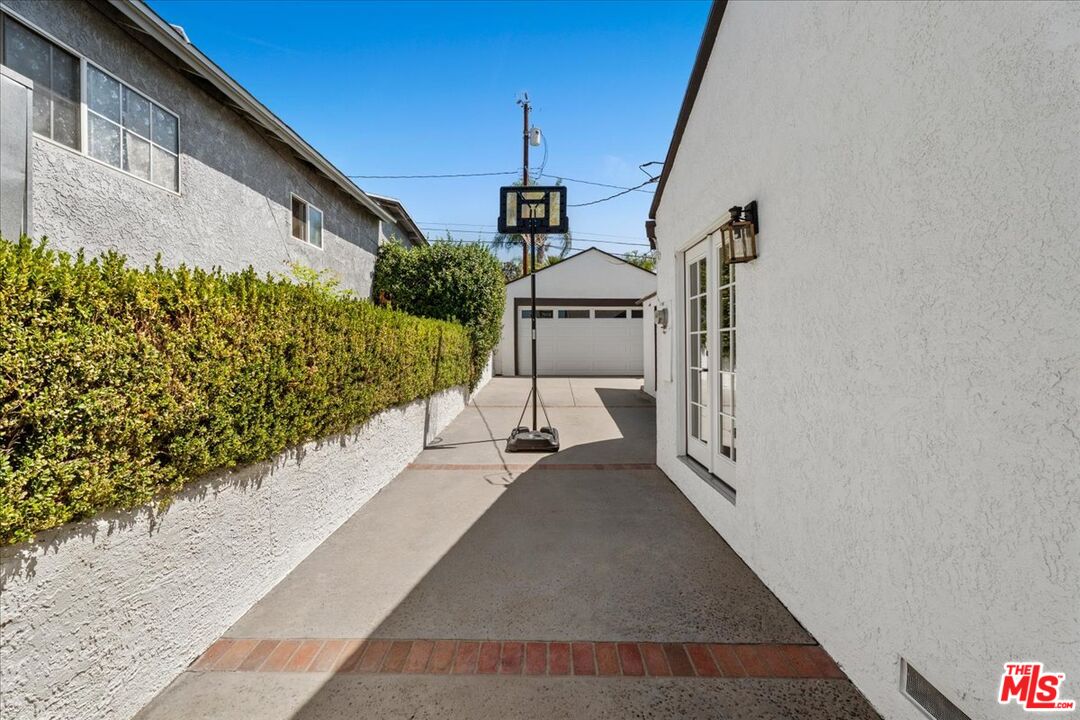 MLS #25588675 image #26