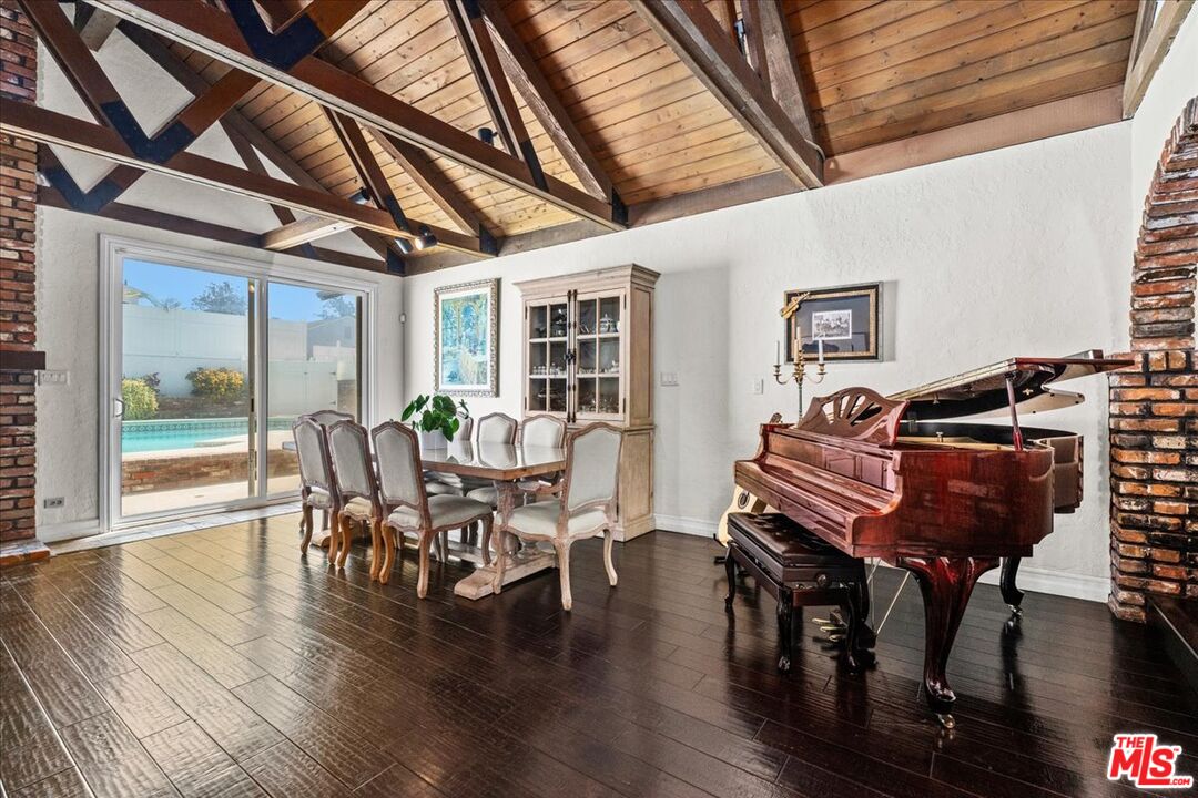 MLS #25588675 image #2