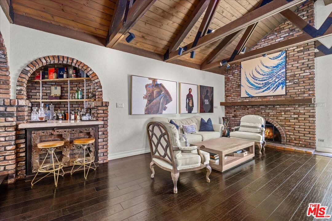 MLS #25588675 image #5