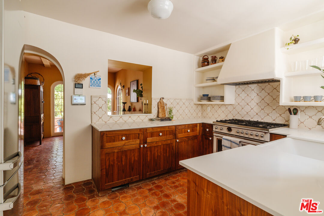 MLS #25588867 image #15