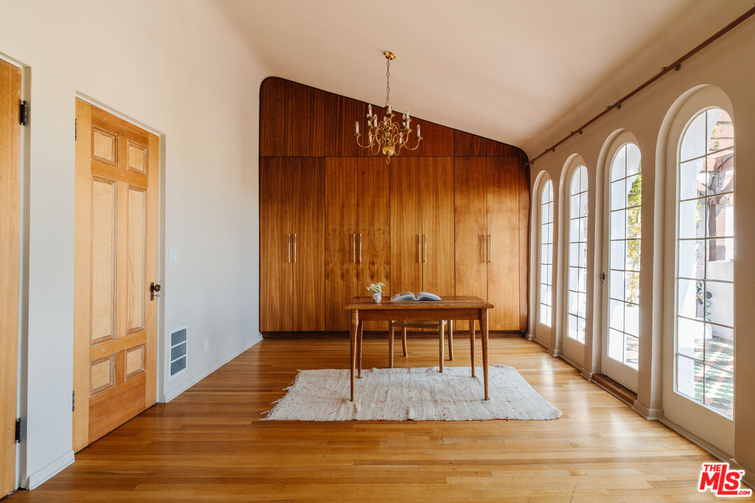 MLS #25588867 image #29