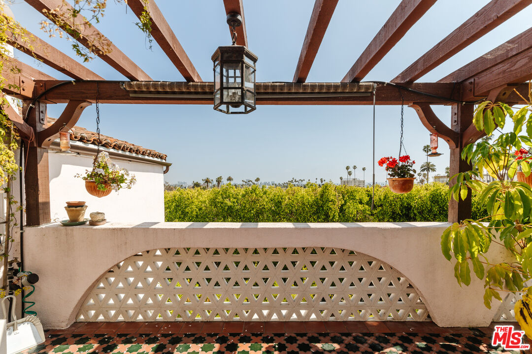 MLS #25588867 image #32