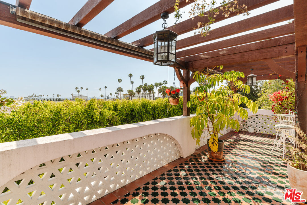 MLS #25588867 image #33