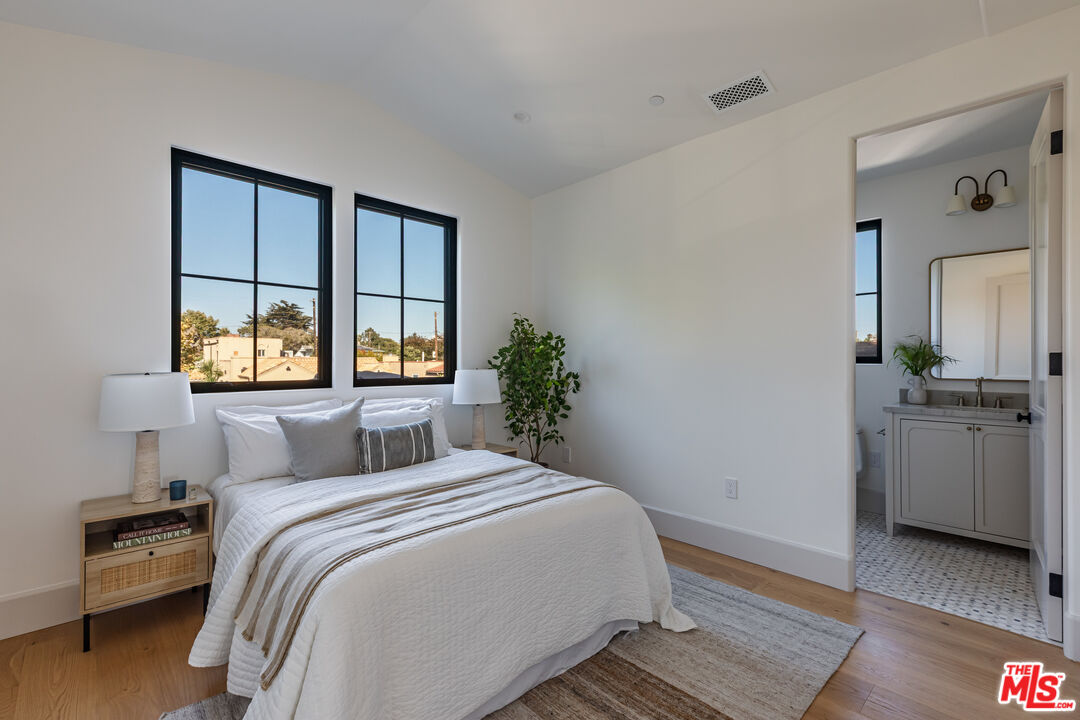 MLS #25589123 image #21