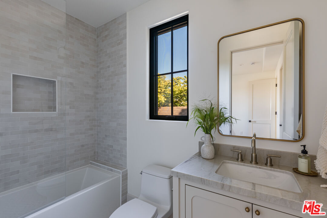 MLS #25589123 image #22