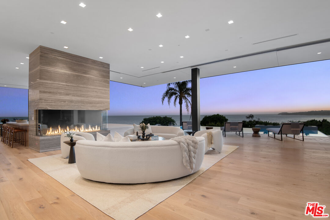 MLS #25589127 image #11