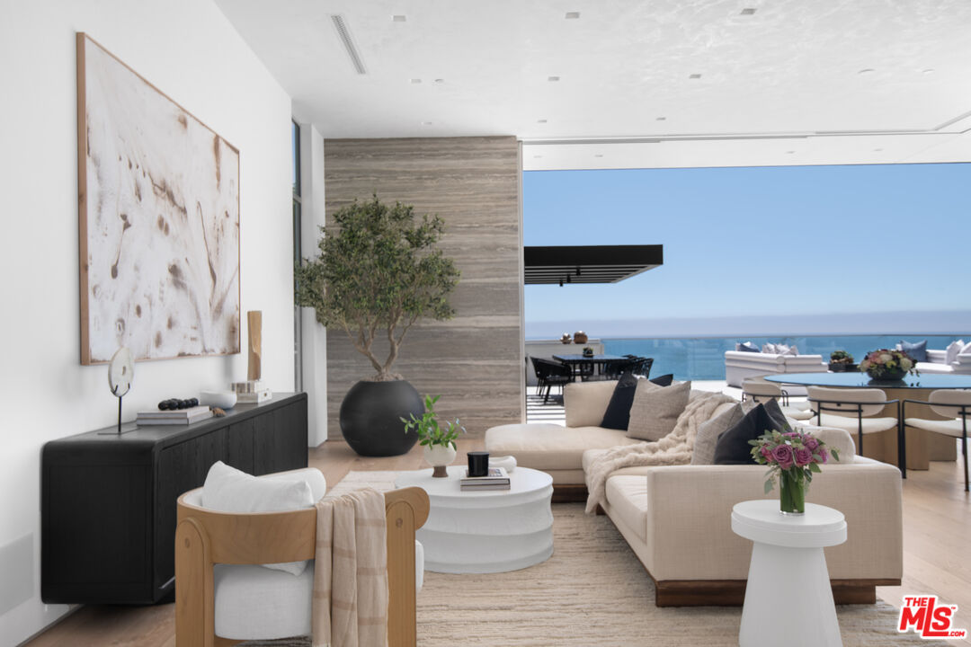 MLS #25589127 image #14