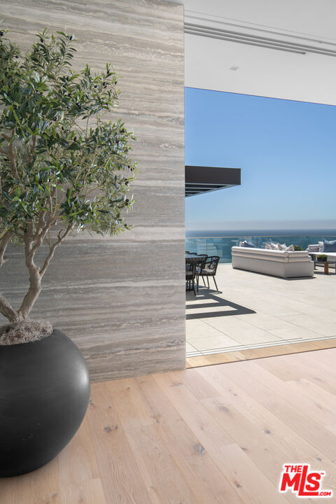 MLS #25589127 image #16