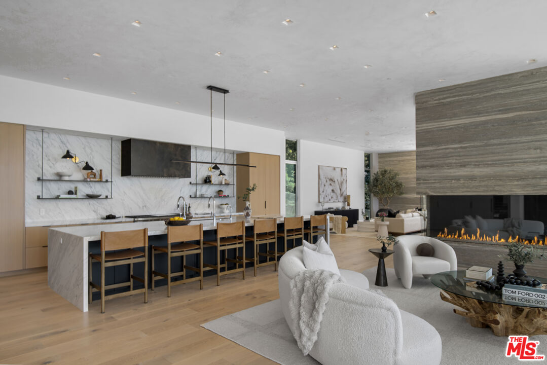 MLS #25589127 image #20